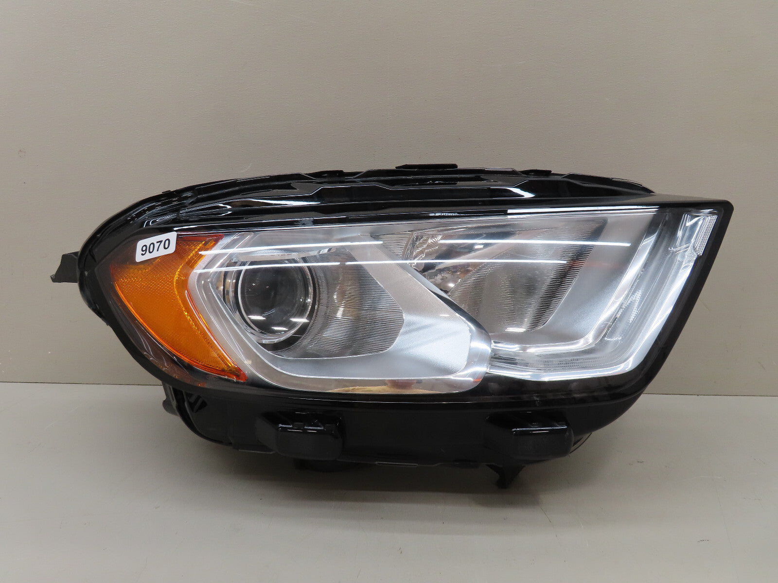 Ford EcoSport Sağ Ön Far - GN15-13W029-SG - SIFIR Orijinal