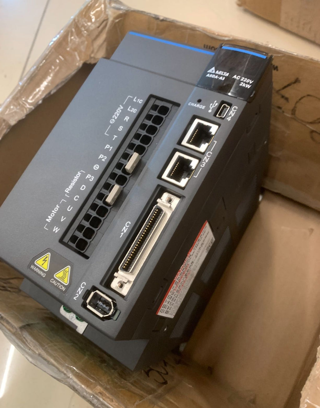 SERVO MOTOR SÜRÜCÜ DELTA ASD-A3-2023-M 110V 2kw 13.4A Sürücü