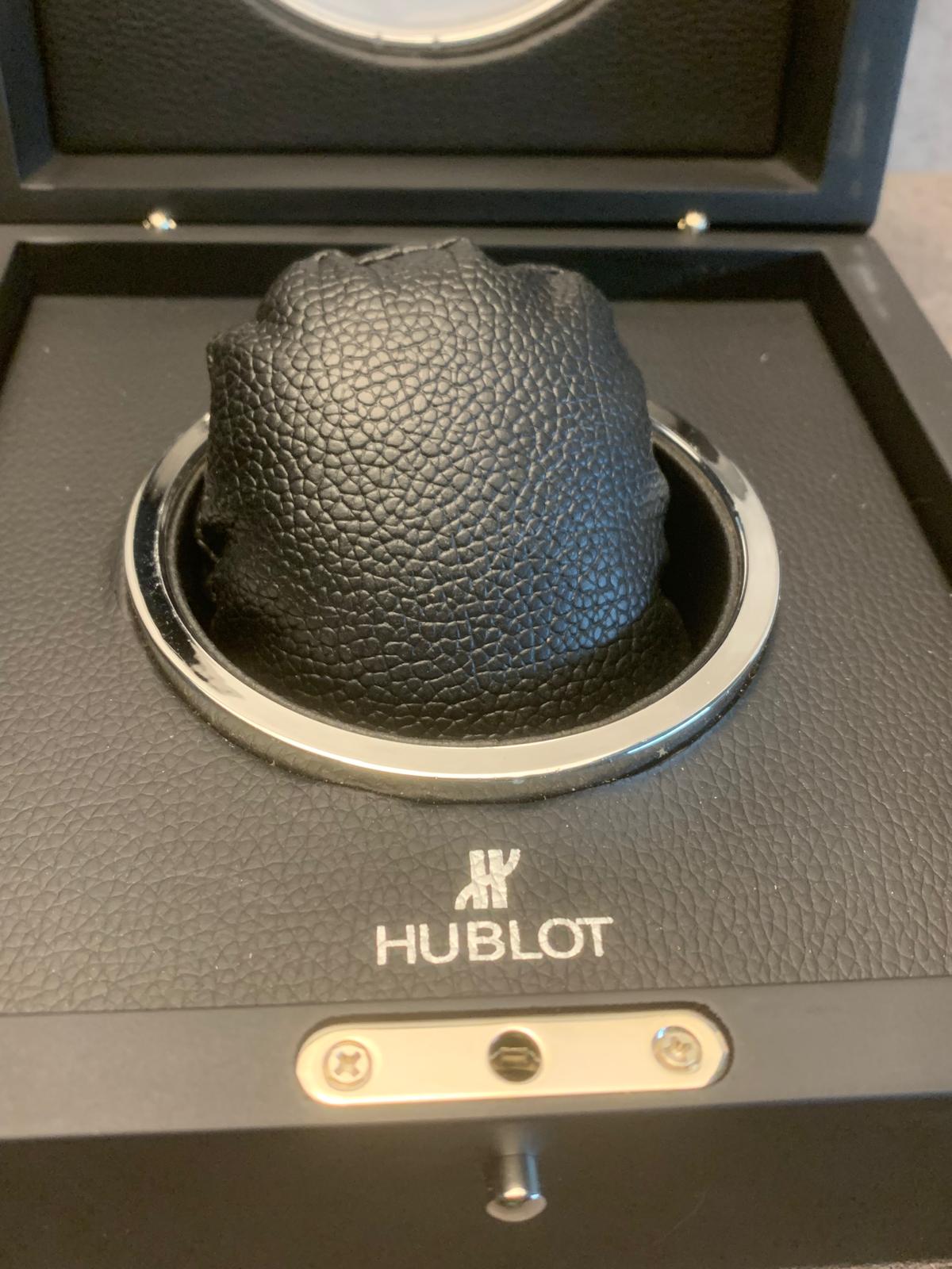 Hublot Geneve Saat Kutusu 17x17x9cm Siyah Deri Camlı